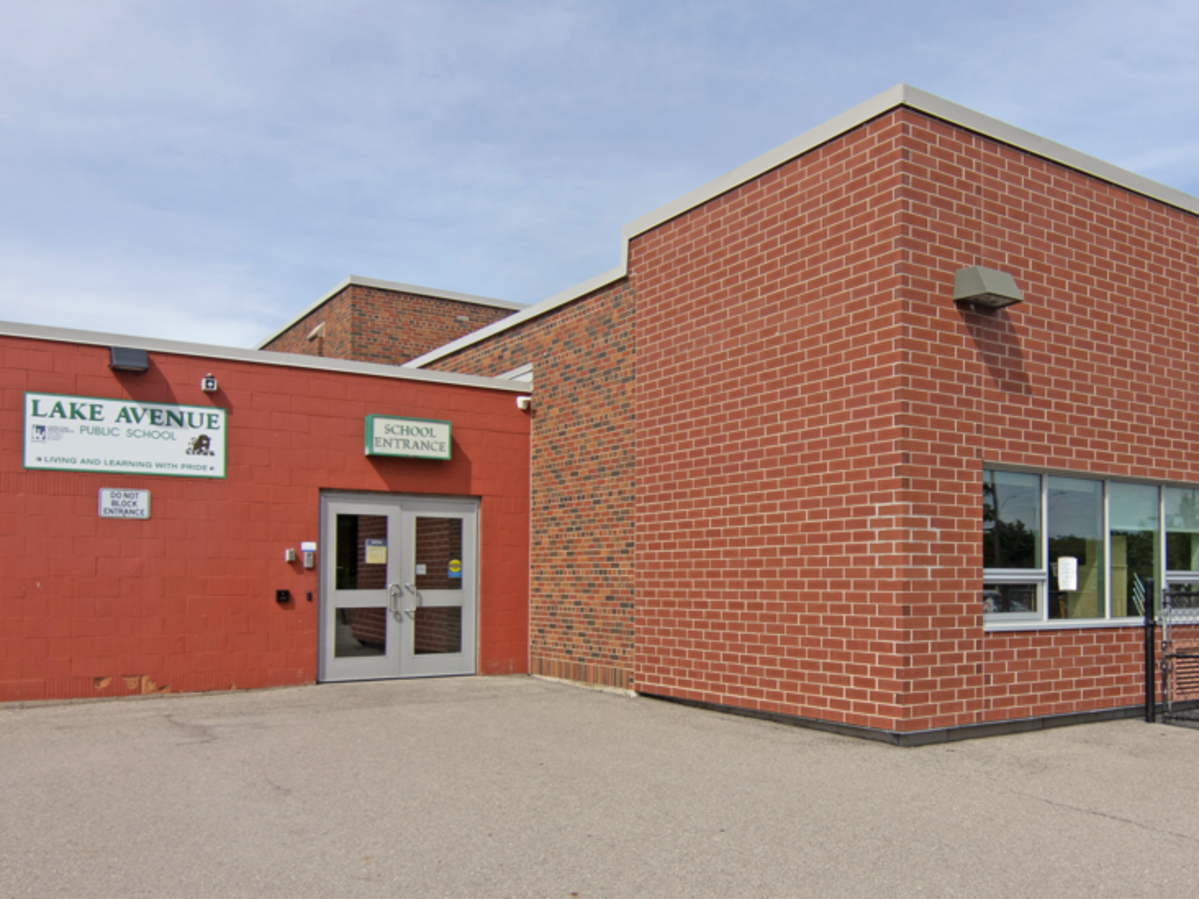 Picture of Lake Avenue School